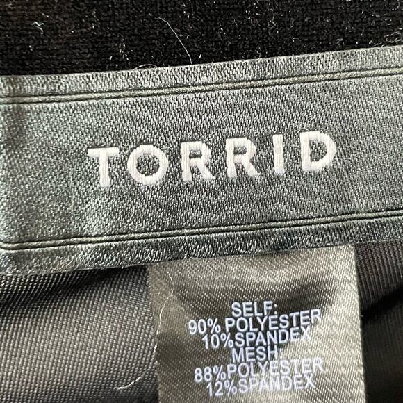 Torrid Women's Pants Velvet Pull On Size 1X‎ Black Tapered Pixie - Picture 2 of 5